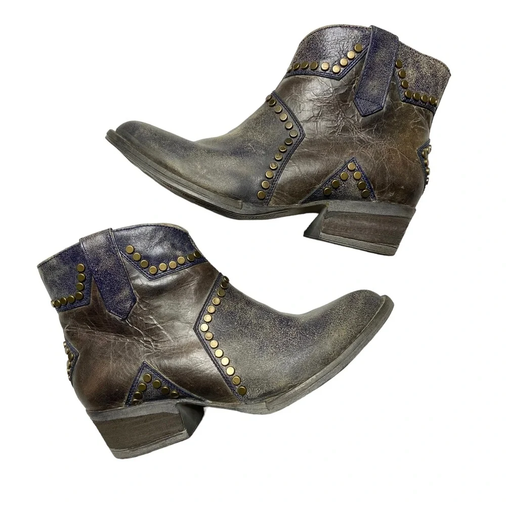 Corral Brown and Grey Star Round Toe Ankle Boots - Picture 1 of 12